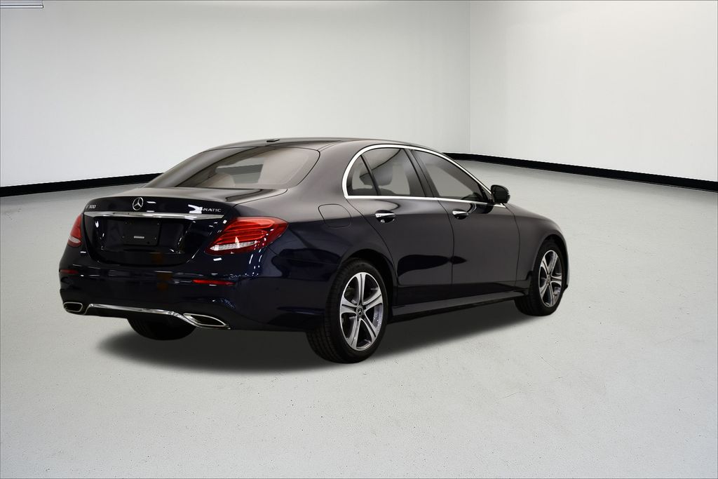 Thumbnail: 2019 Mercedes-Benz E-Class - 5