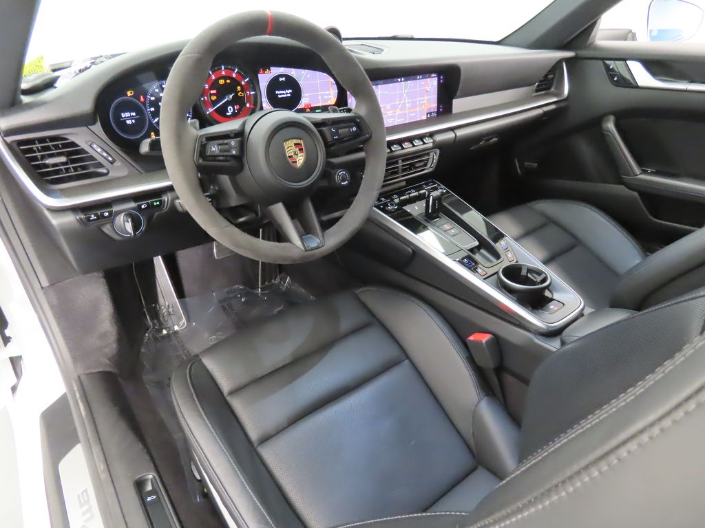 Thumbnail: 2020 Porsche 911 - 4