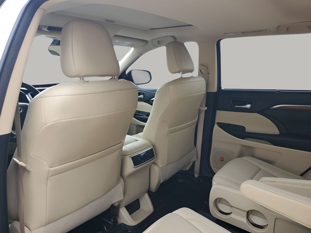 Used Car 2017 Toyota Highlander  Limited For Sale Under $25,000 In Austin, Texas