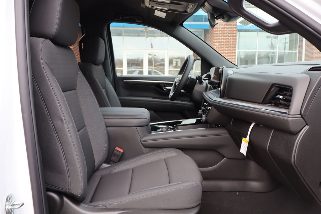 2025 Chevrolet Tahoe LS photo