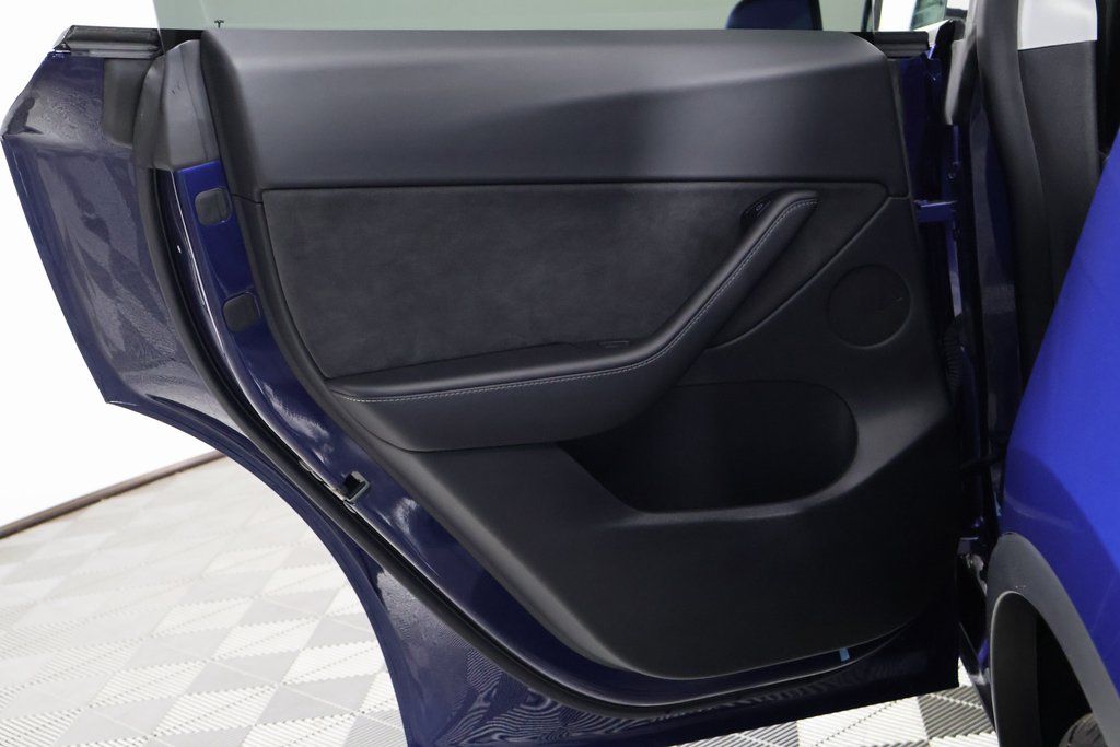 Thumbnail: 2022 Tesla Model Y - 13