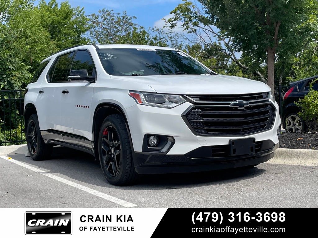 Summit White 2018 Chevrolet Traverse SUV / Crossover Four-Wheel Drive 9-Speed Automatic