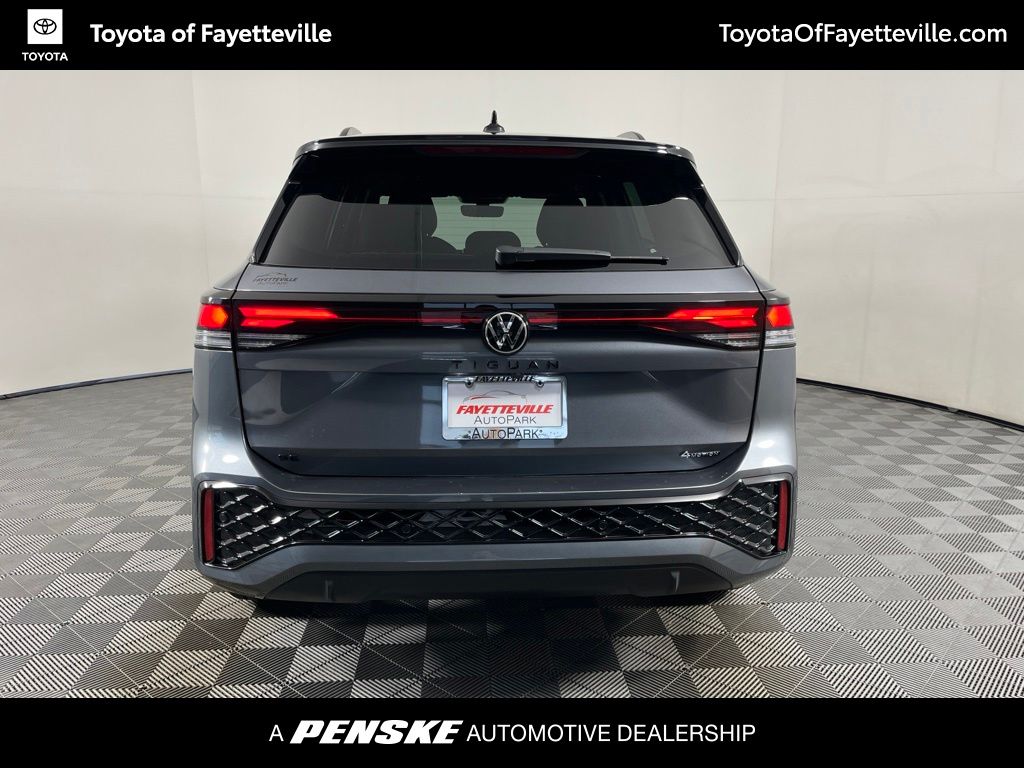 Thumbnail: 2025 Volkswagen Tiguan - 14