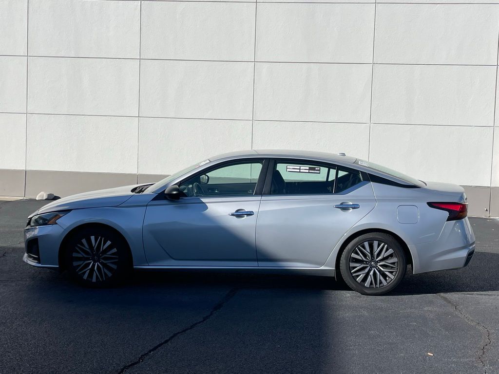 Thumbnail: 2024 Nissan Altima - 2