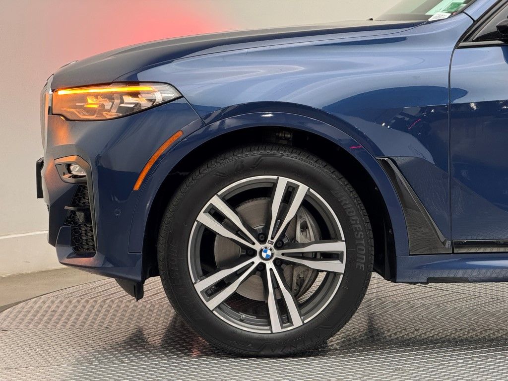 2019 BMW X7 xDrive50i 8