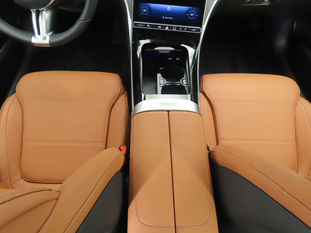 Thumbnail: 2025 Mercedes-Benz C-Class - 17