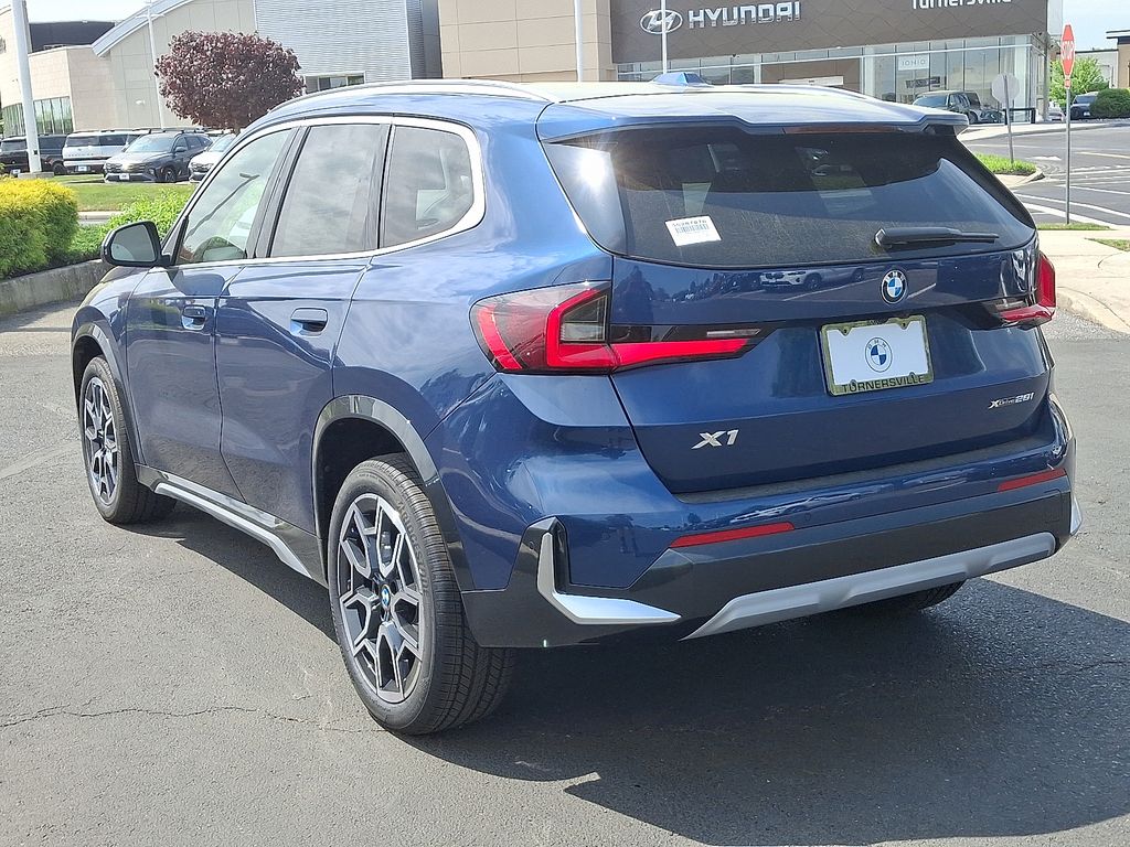 2025 BMW X1 xDrive28i 3