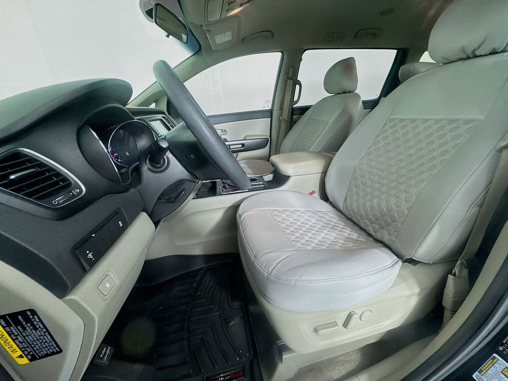 Used Car 2020 Kia Sedona  Lx For Sale Under $20,000 In Austin, Texas