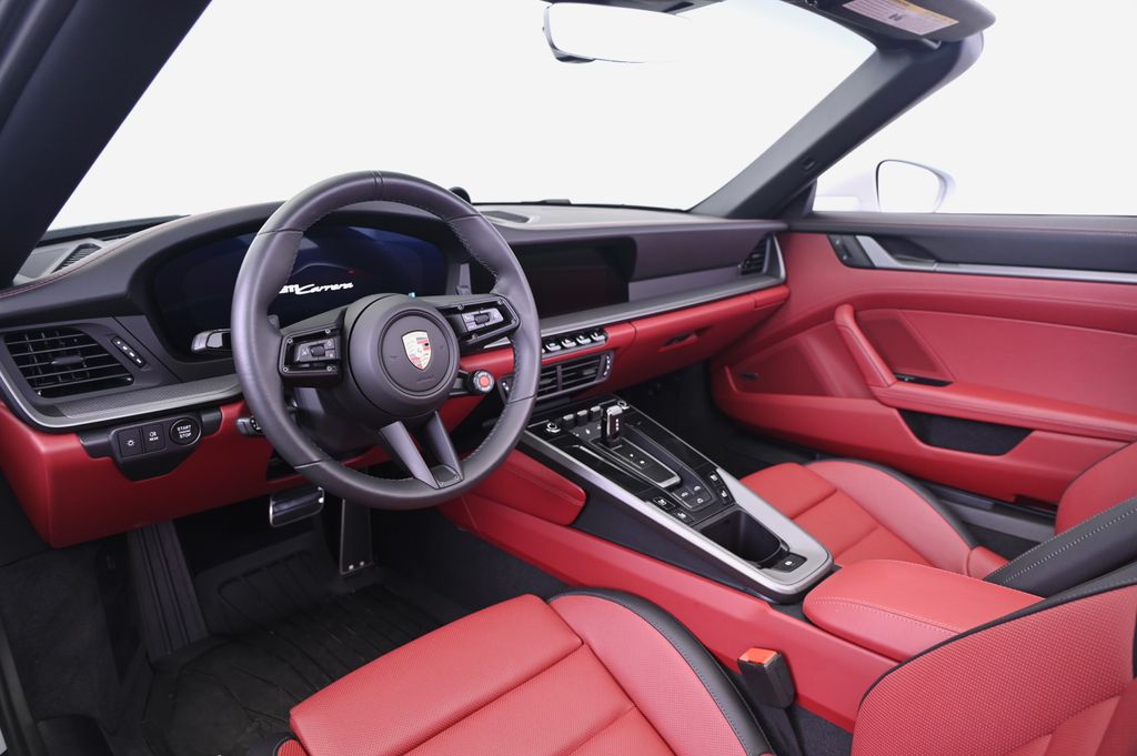 Thumbnail: 2025 Porsche 911 - 4