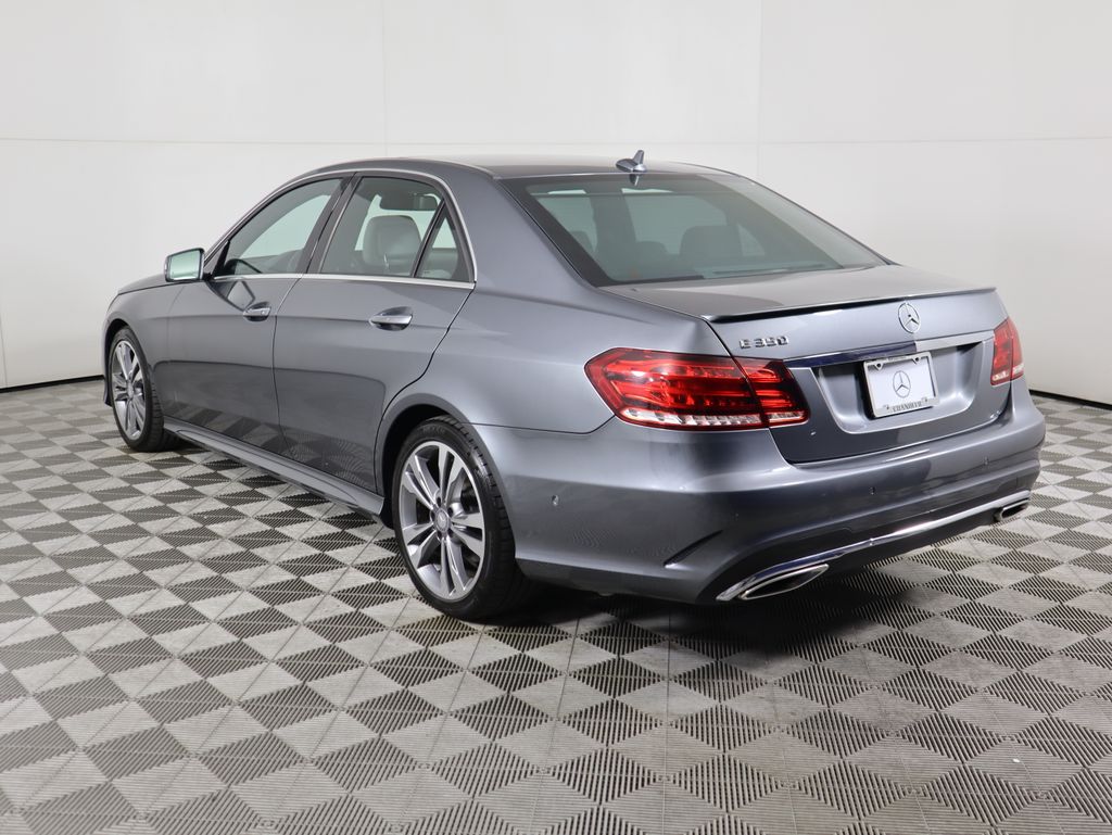 Thumbnail: 2016 Mercedes-Benz E-Class - 7