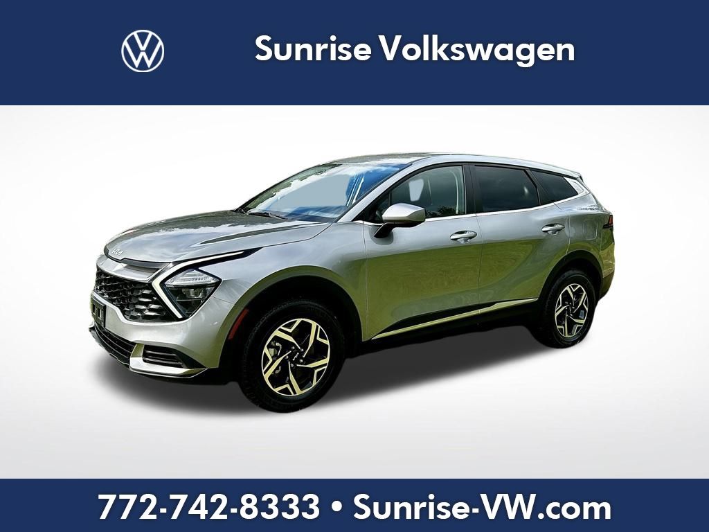 2023 Kia Sportage LX's photo