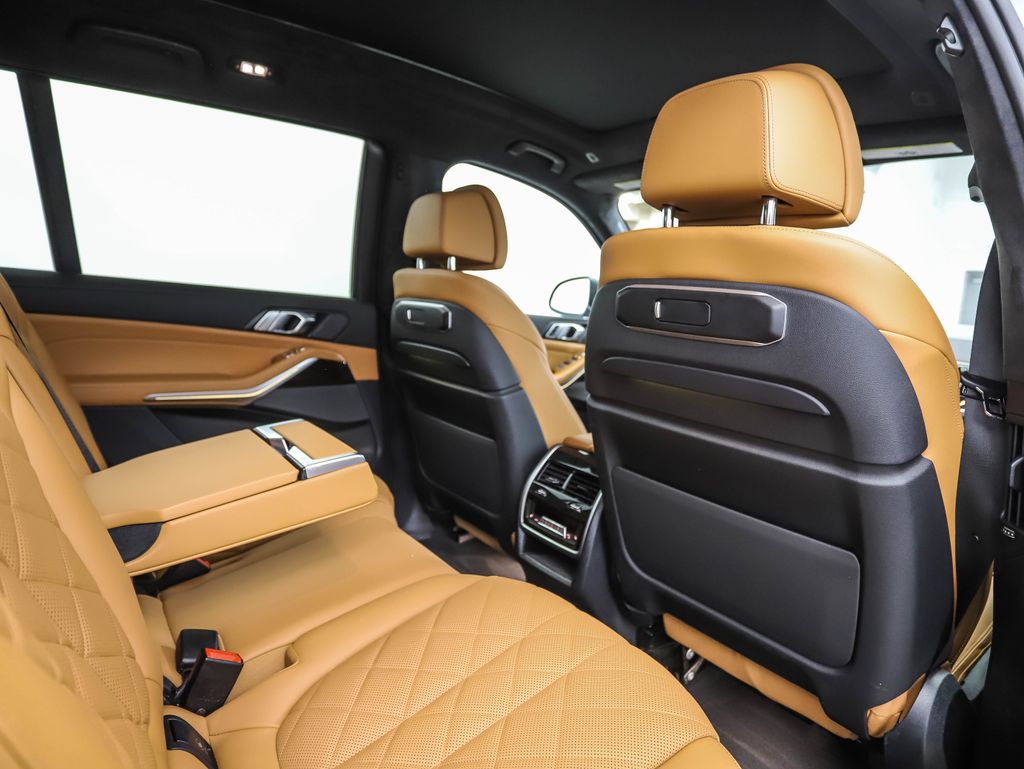 Thumbnail: 2023 BMW X7 - 27