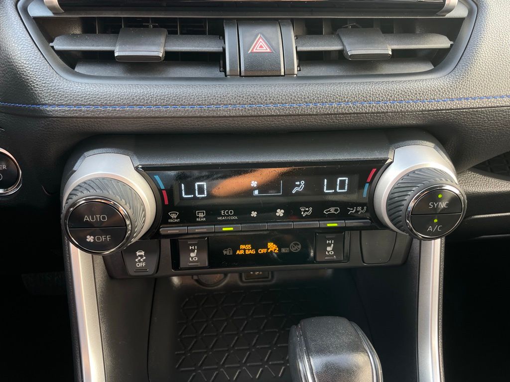 Thumbnail: 2024 Toyota RAV4 - 18