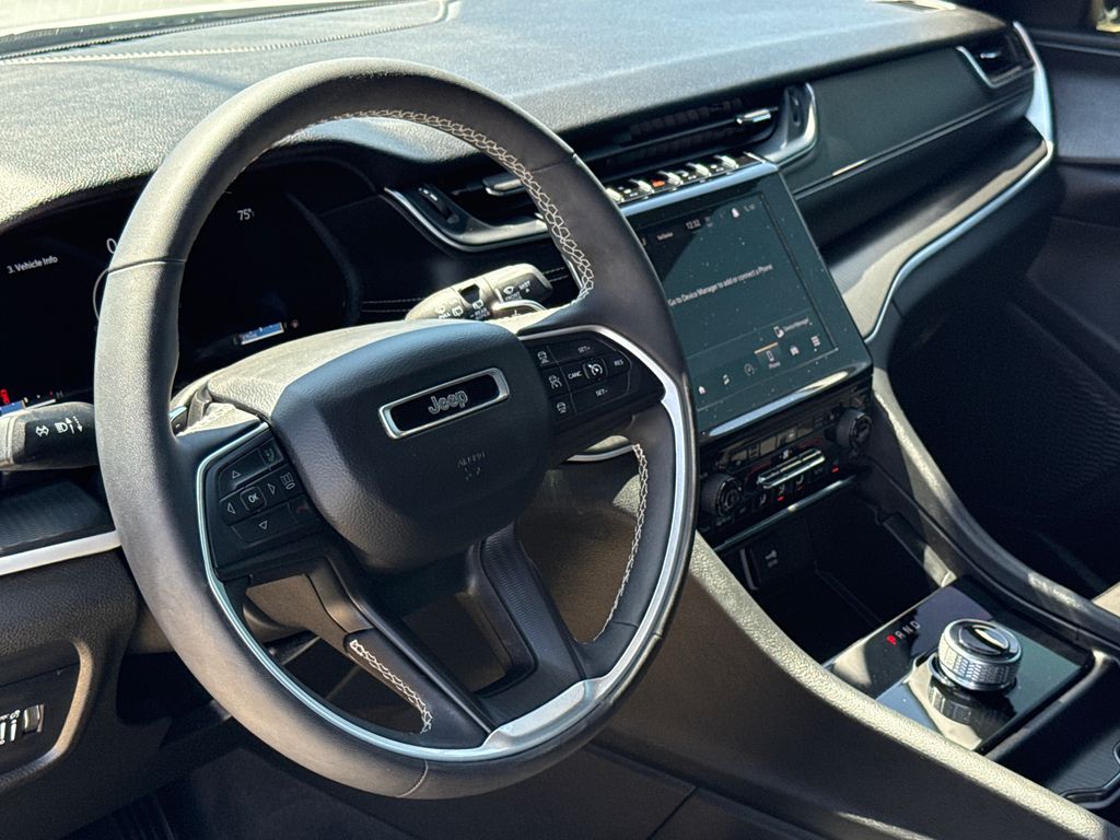 Used 2024 Jeep Grand Cherokee SUV