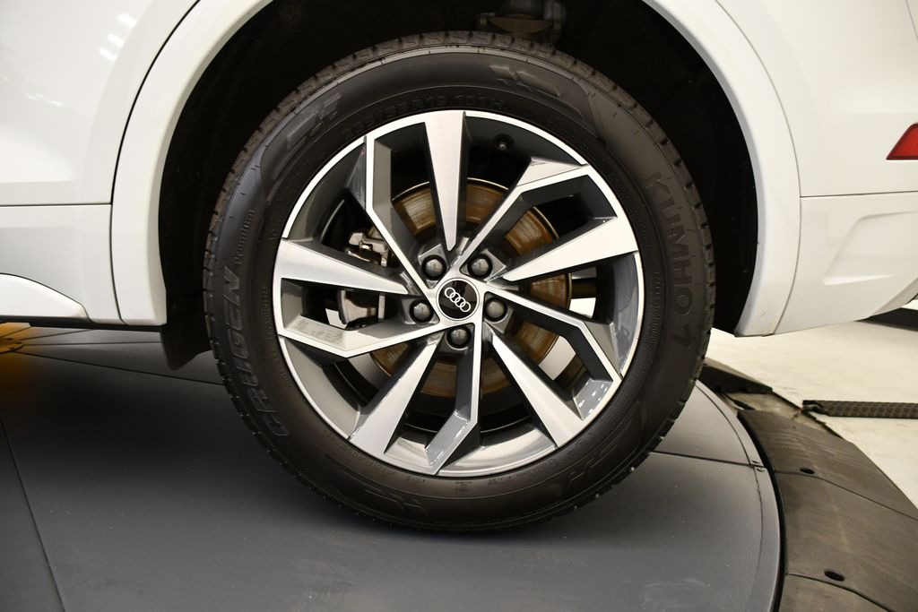 2022 Audi Q5 e Premium Plus 14