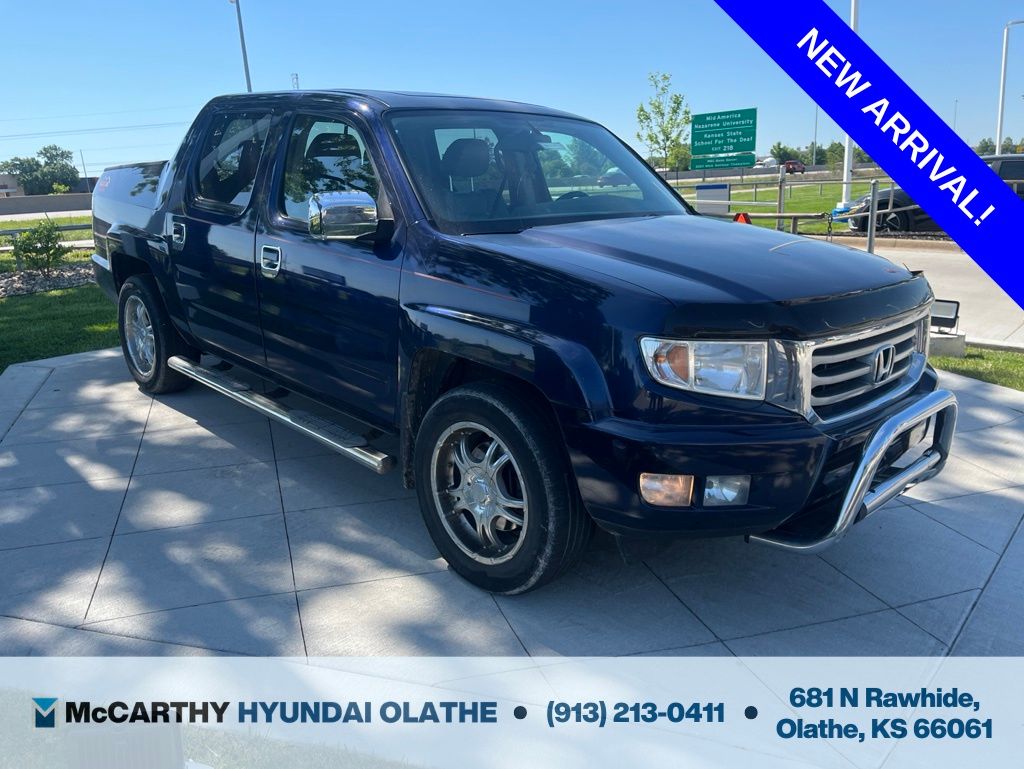 Black (Obsidian Blue Pearl) 2014 Honda Ridgeline RTL Pickup Truck Four-Wheel Drive 5-Speed Automatic