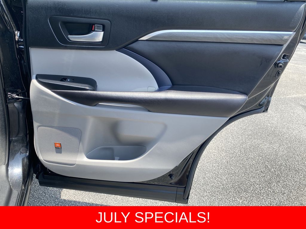 Used 2017 Toyota Highlander SUV