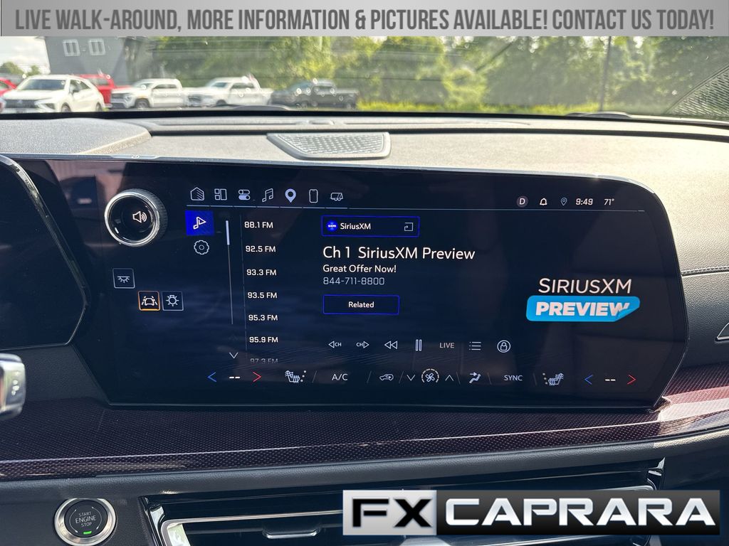 Used 2025 Chevrolet Traverse SUV