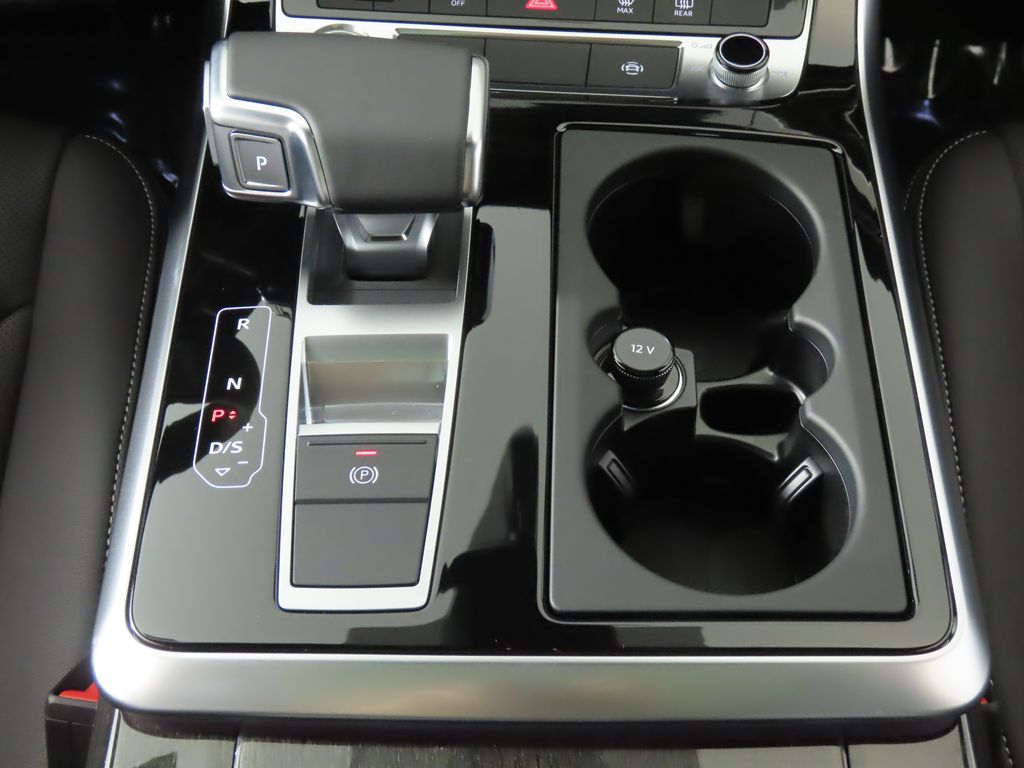 Thumbnail: 2025 Audi Q7 - 21