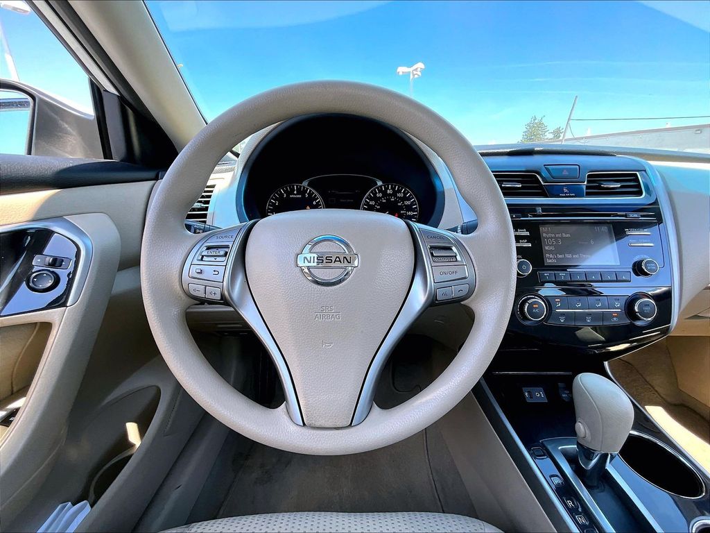 2014 Nissan Altima — photo 17