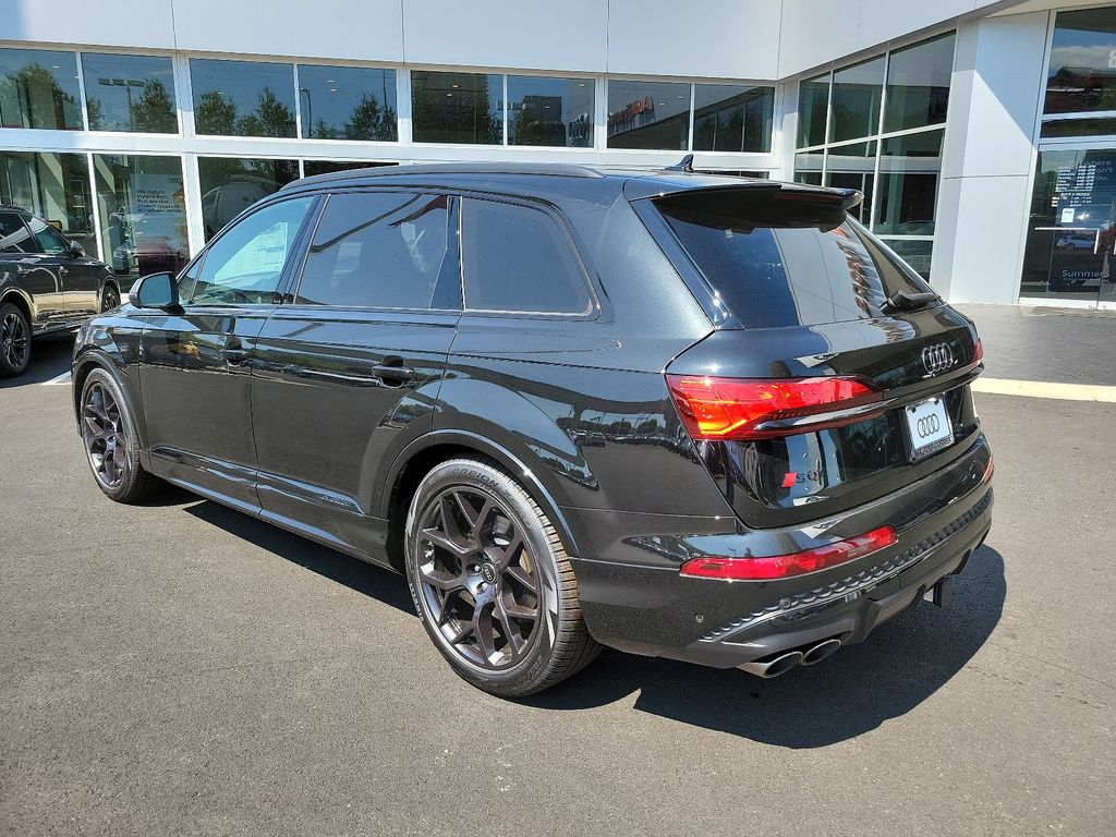 2025 Audi SQ7  4