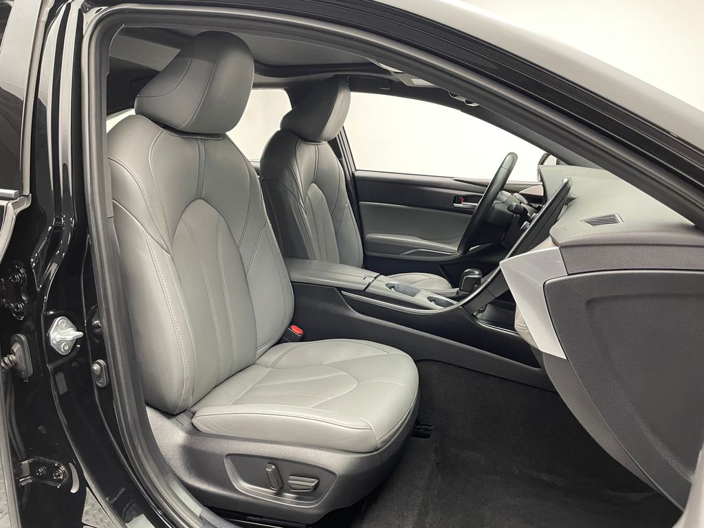 Thumbnail: 2022 Toyota Avalon - 18