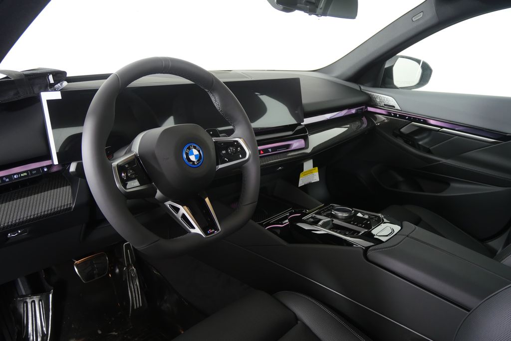 Thumbnail: 2027 BMW 5 Series - 12