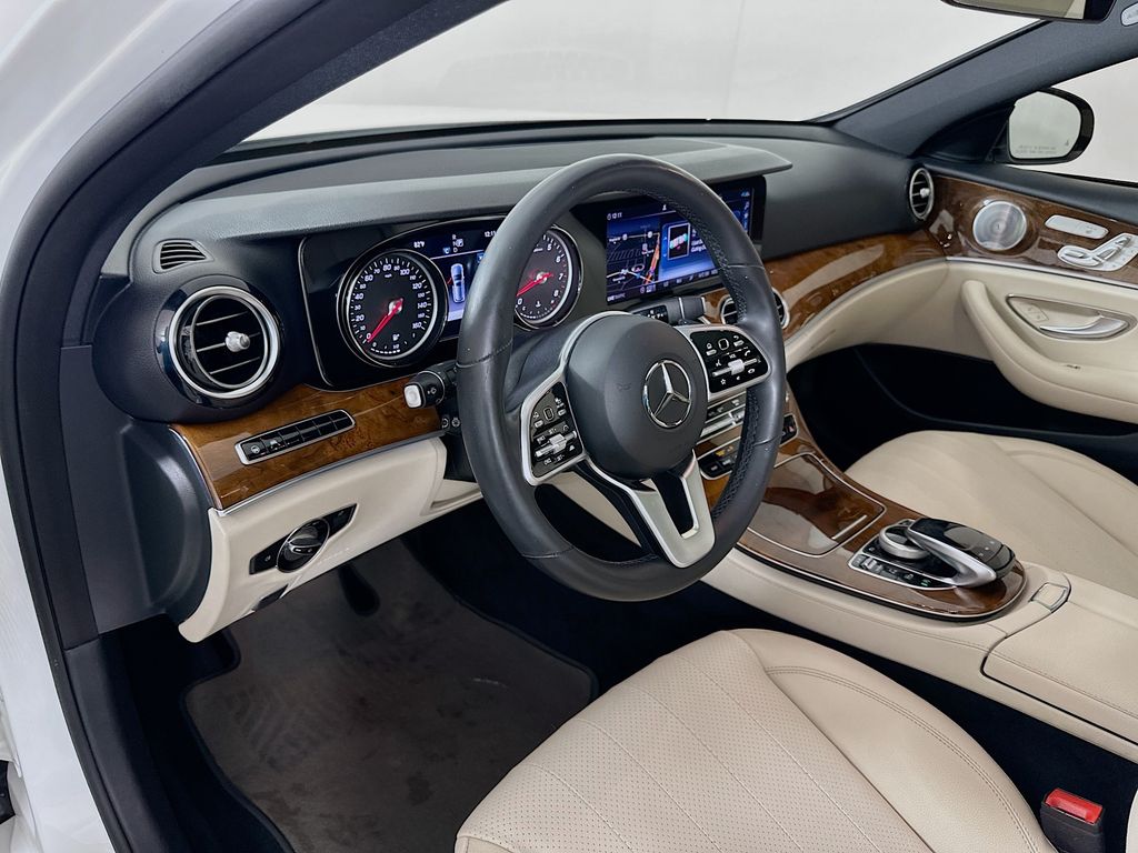 Thumbnail: 2019 Mercedes-Benz E-Class - 9