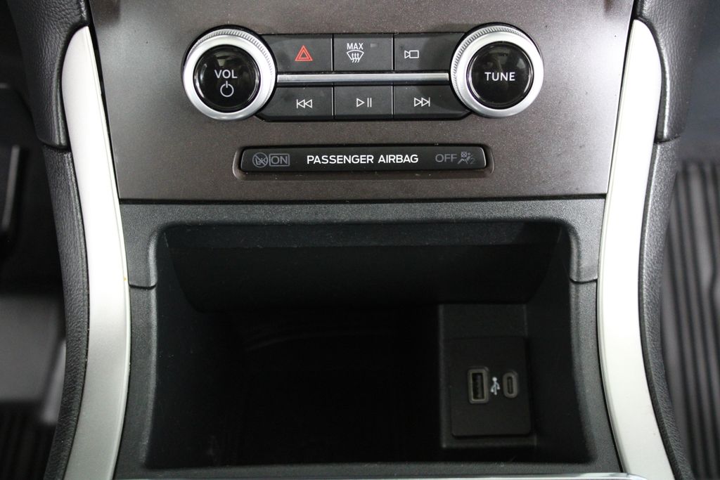 Used 2021 Ford Edge for sale in 