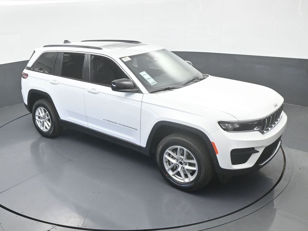 New 2026 Bright White Clearcoat Jeep Laredo X image 53