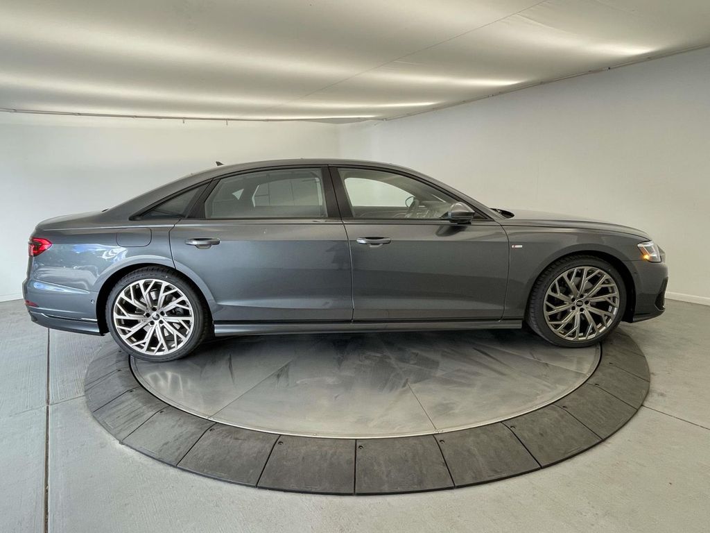 2026 Audi A8 L 55 - 7