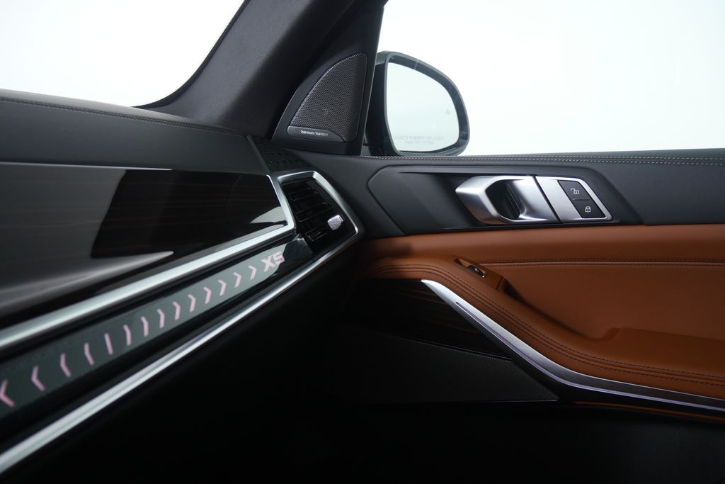 Thumbnail: 2026 BMW X5 - 26