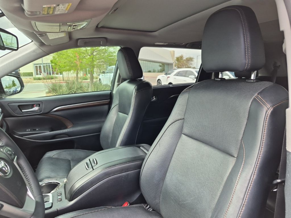 Used Car 2014 Toyota Highlander  Limited For Sale Under $20,000 In Austin, Texas