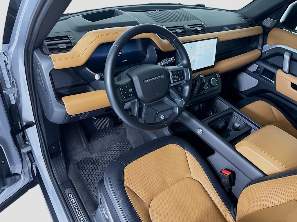 Thumbnail: 2024 Land Rover Defender - 9