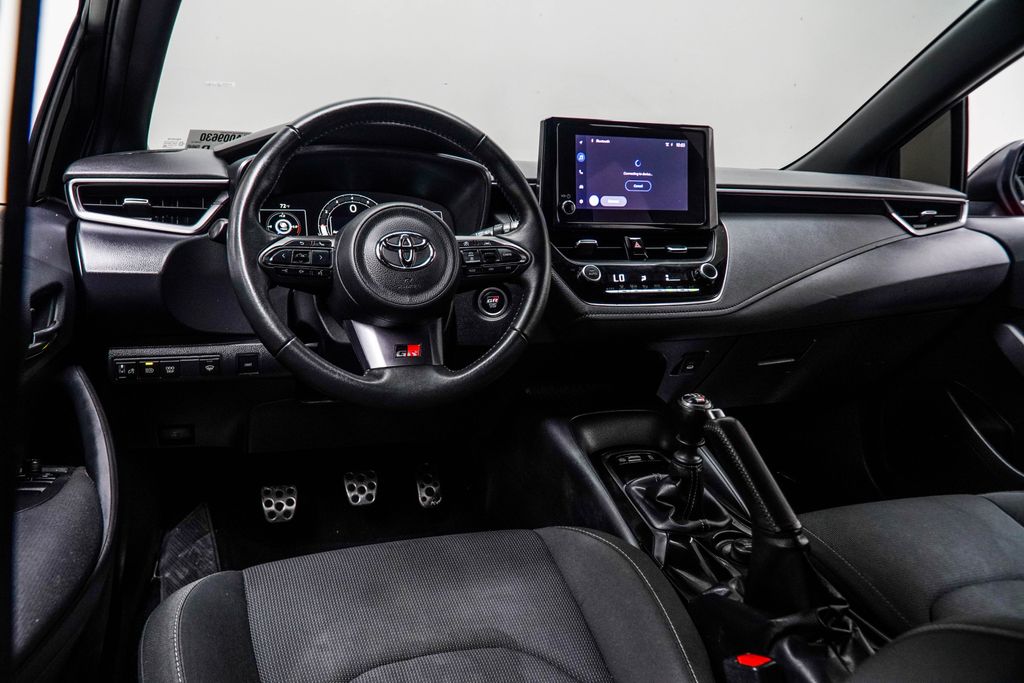 View vehicle photo 5