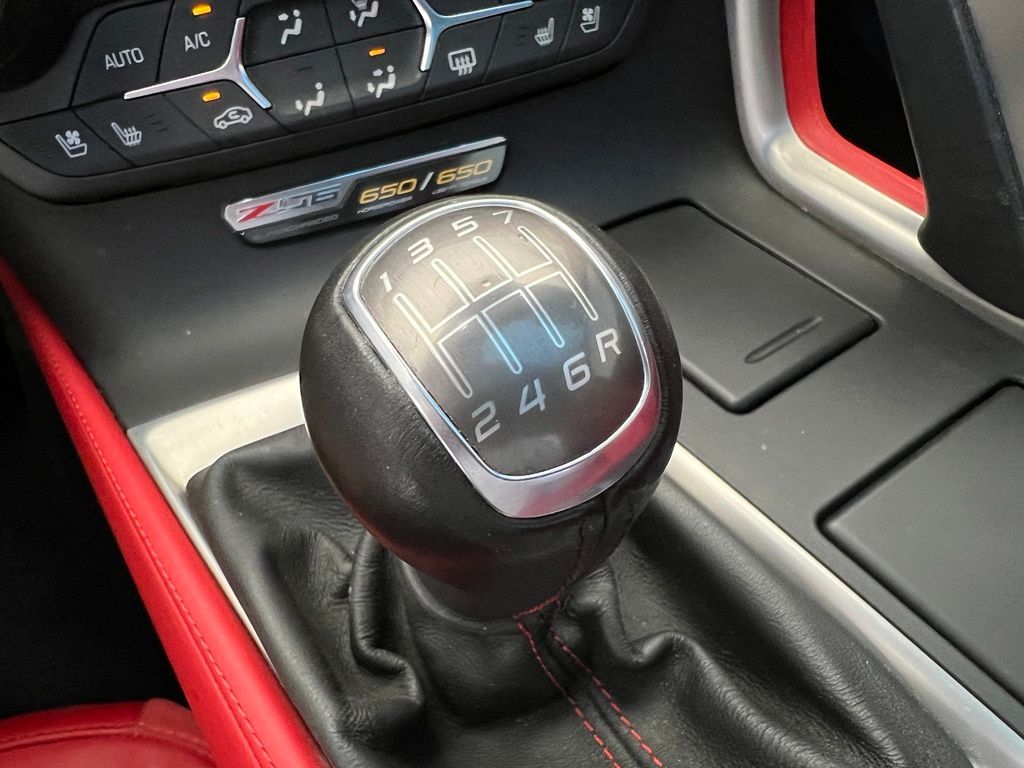 Thumbnail: 2015 Chevrolet Corvette - 12