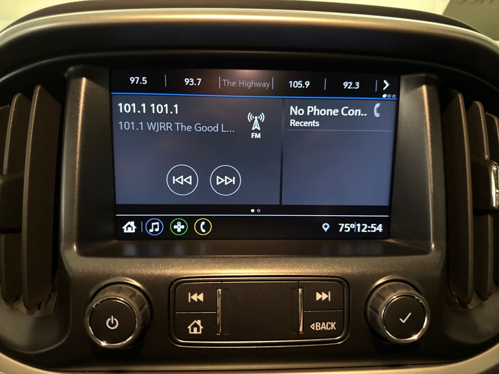 Certified Used 2022 White Chevrolet LT image 27