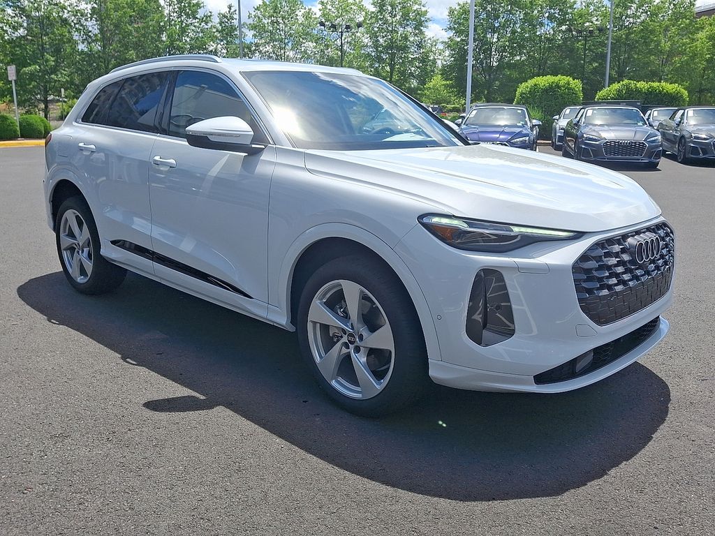 2025 Audi Q5 Premium 2