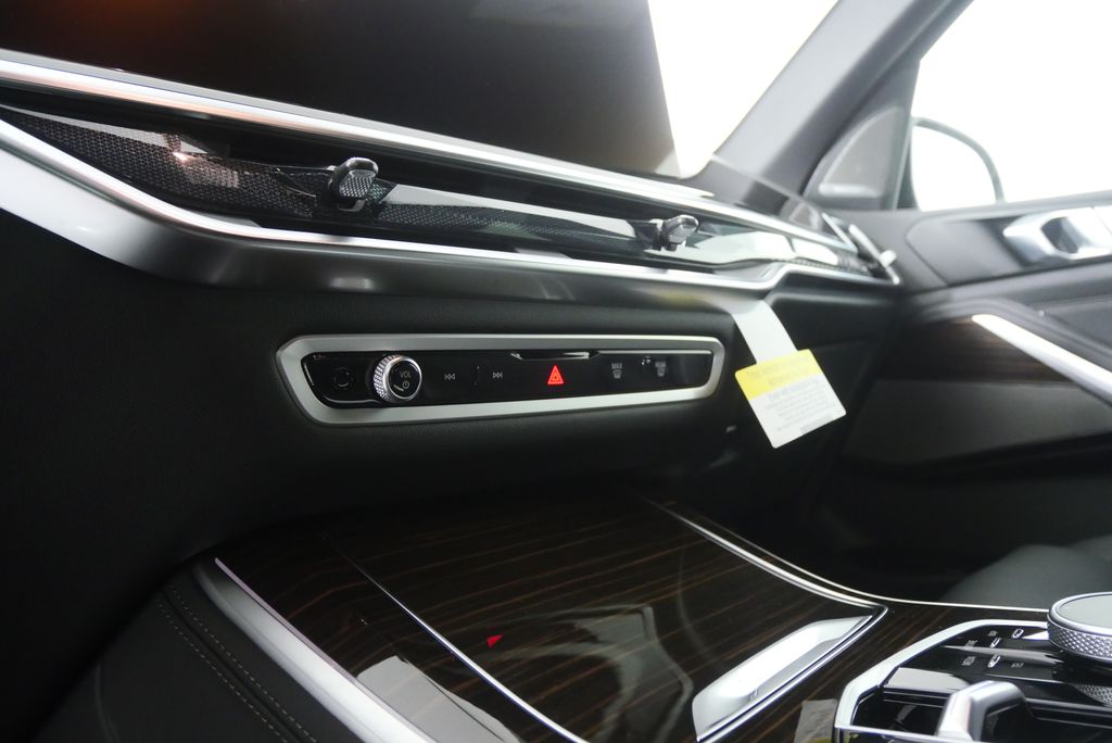 Thumbnail: 2026 BMW X5 - 20