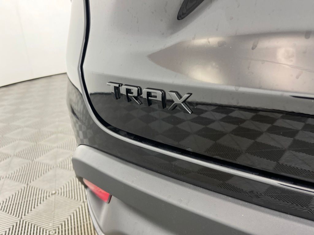 Thumbnail: 2026 Chevrolet Trax - 18