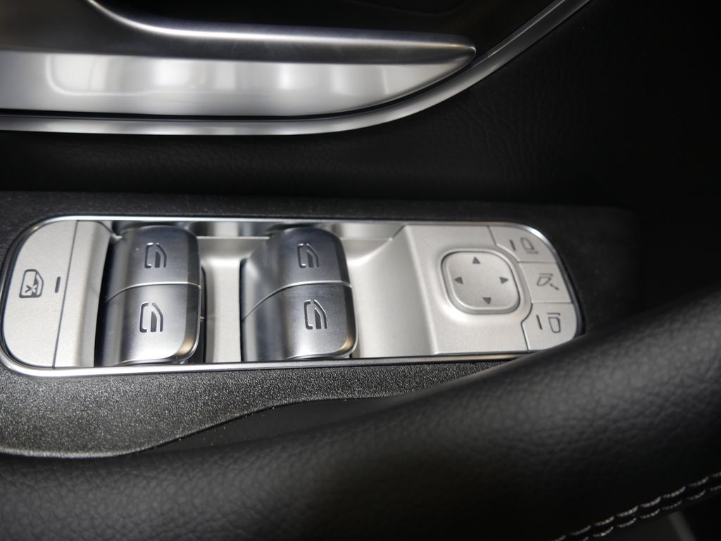 Thumbnail: 2026 Mercedes-Benz GLE - 18