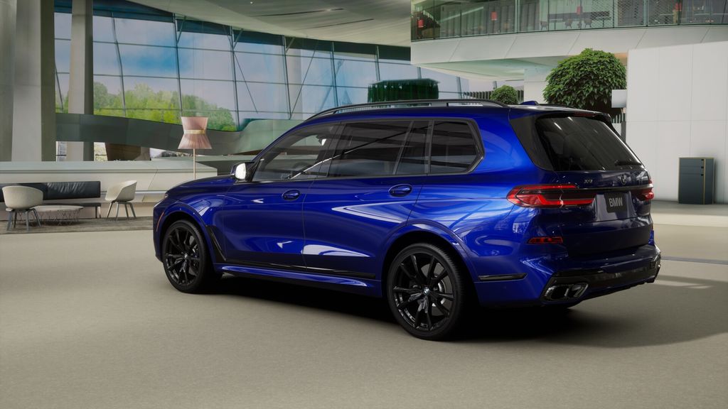 Thumbnail: 2026 BMW X7 - 32