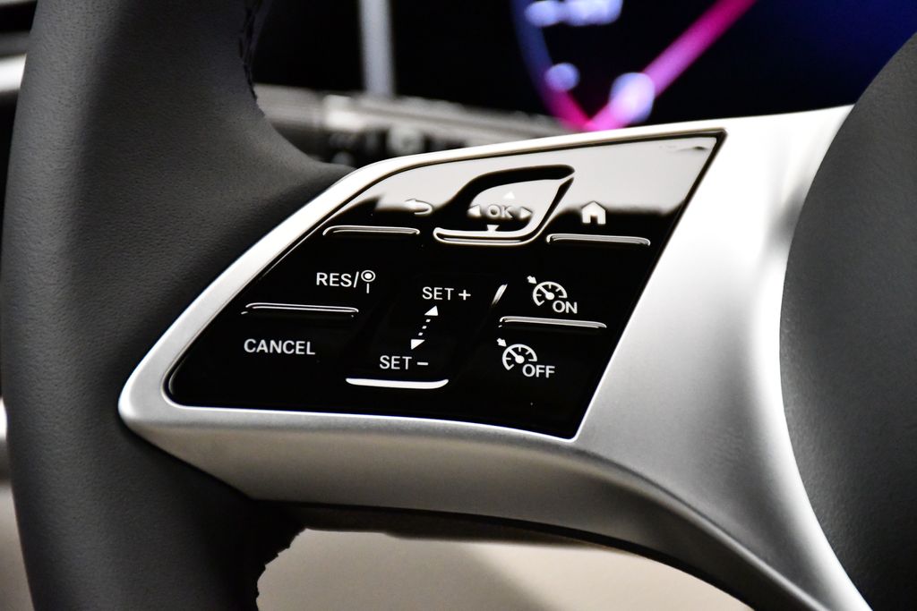 Thumbnail: 2025 Mercedes-Benz GLC - 21