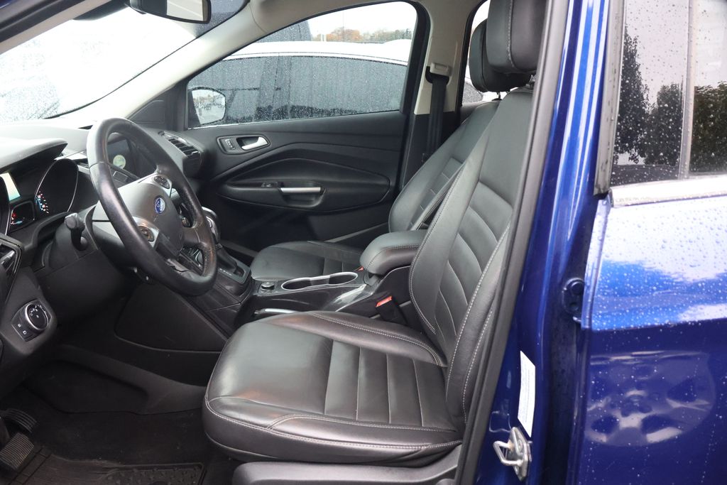 Thumbnail: 2016 Ford Escape - 12