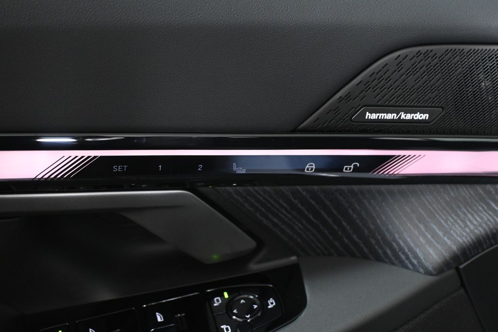 Thumbnail: 2026 BMW 5 Series - 30