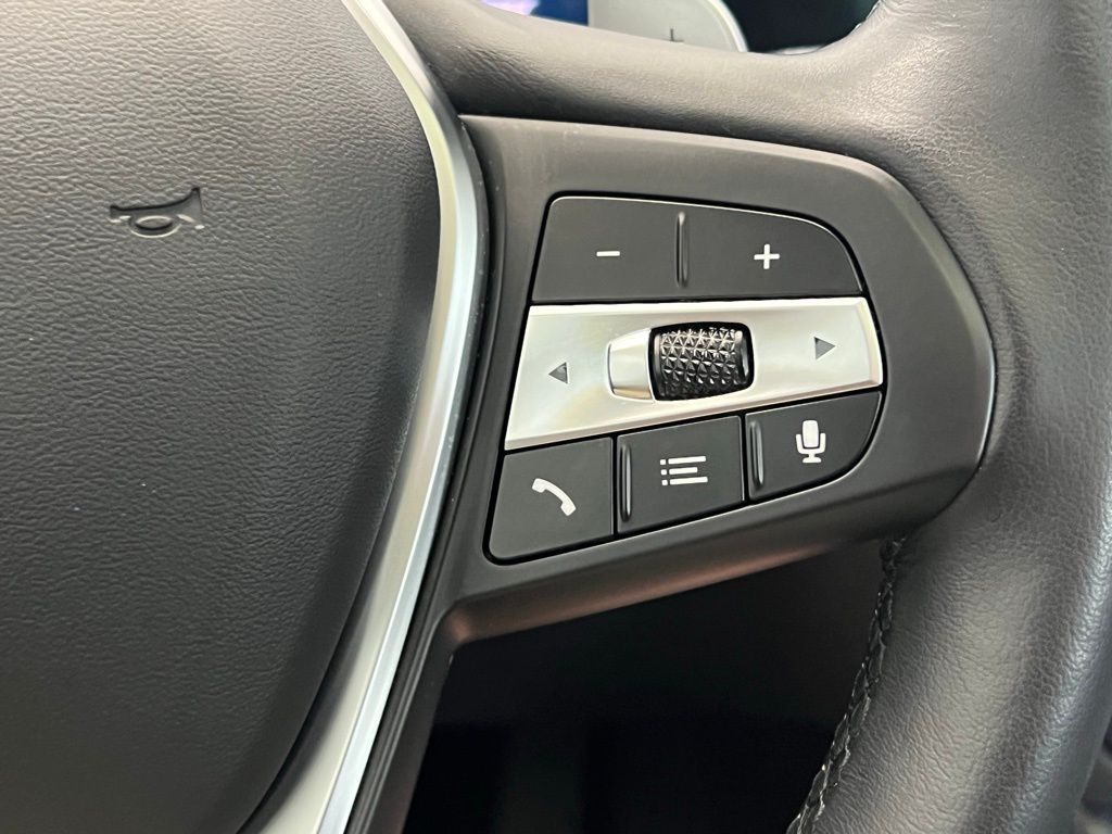 2024 BMW 3 Series 330i 19
