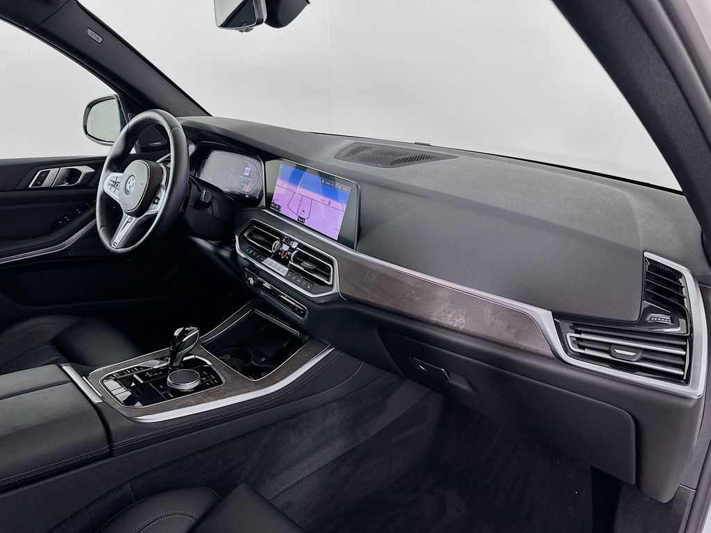 Thumbnail: 2019 BMW X5 - 30