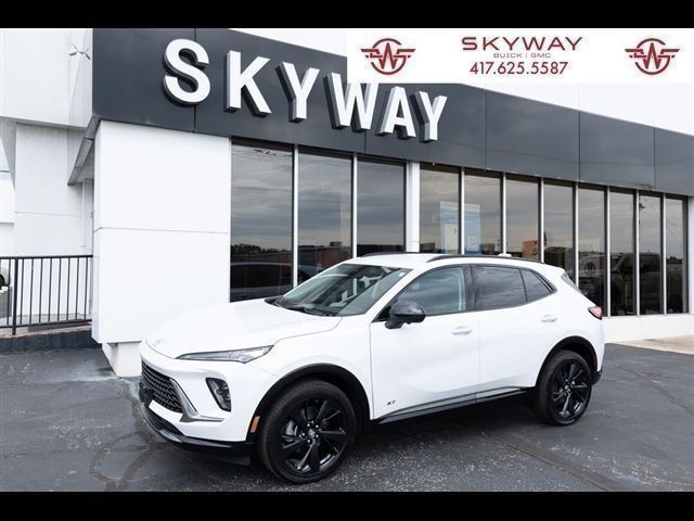 Iridescent White Tricoat 2026 Buick Envision SUV / Crossover All-Wheel Drive 9-Speed Automatic