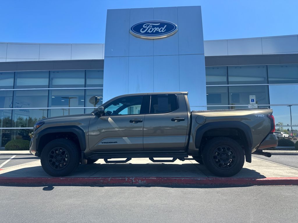  2025 Toyota Tacoma TRD Off-Road Double Cab 4WD   