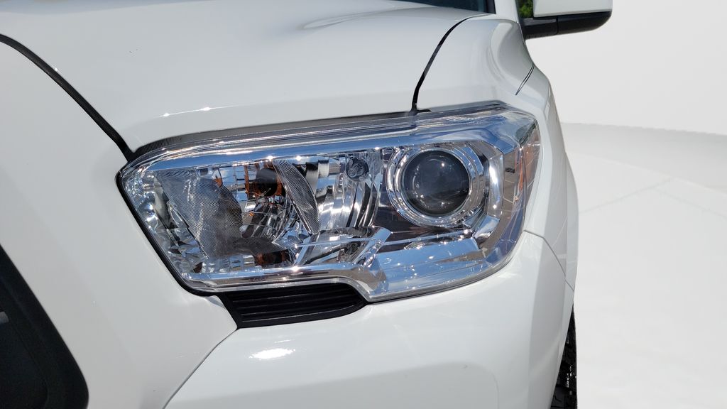 Certified Used 2023 White Toyota SR image 24